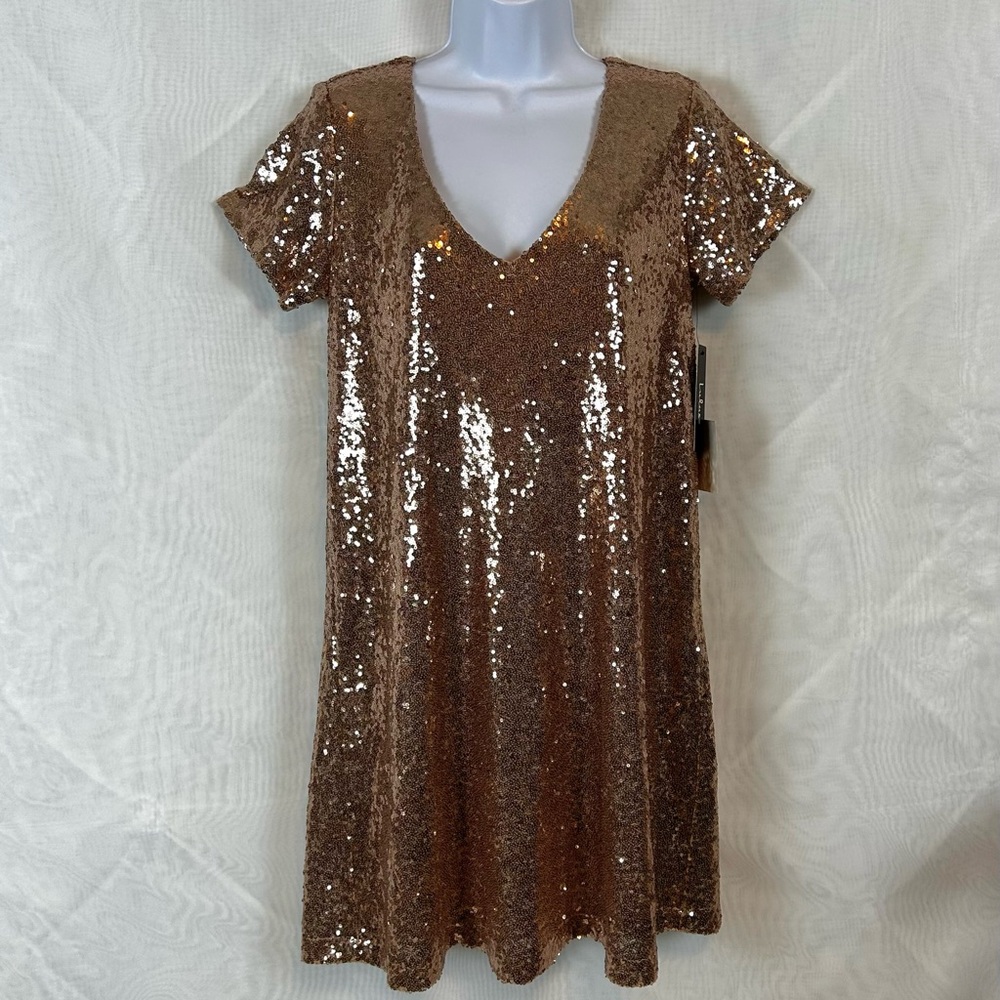NWT Lulu’s Light Up The Night Champagne Sequin Shift Dress / Small